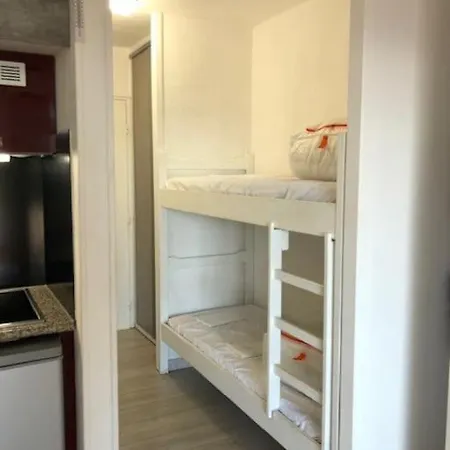 Canet, Joli Studio Cabine 4 Pers, 2*, Pkg Prive, Clim. *
